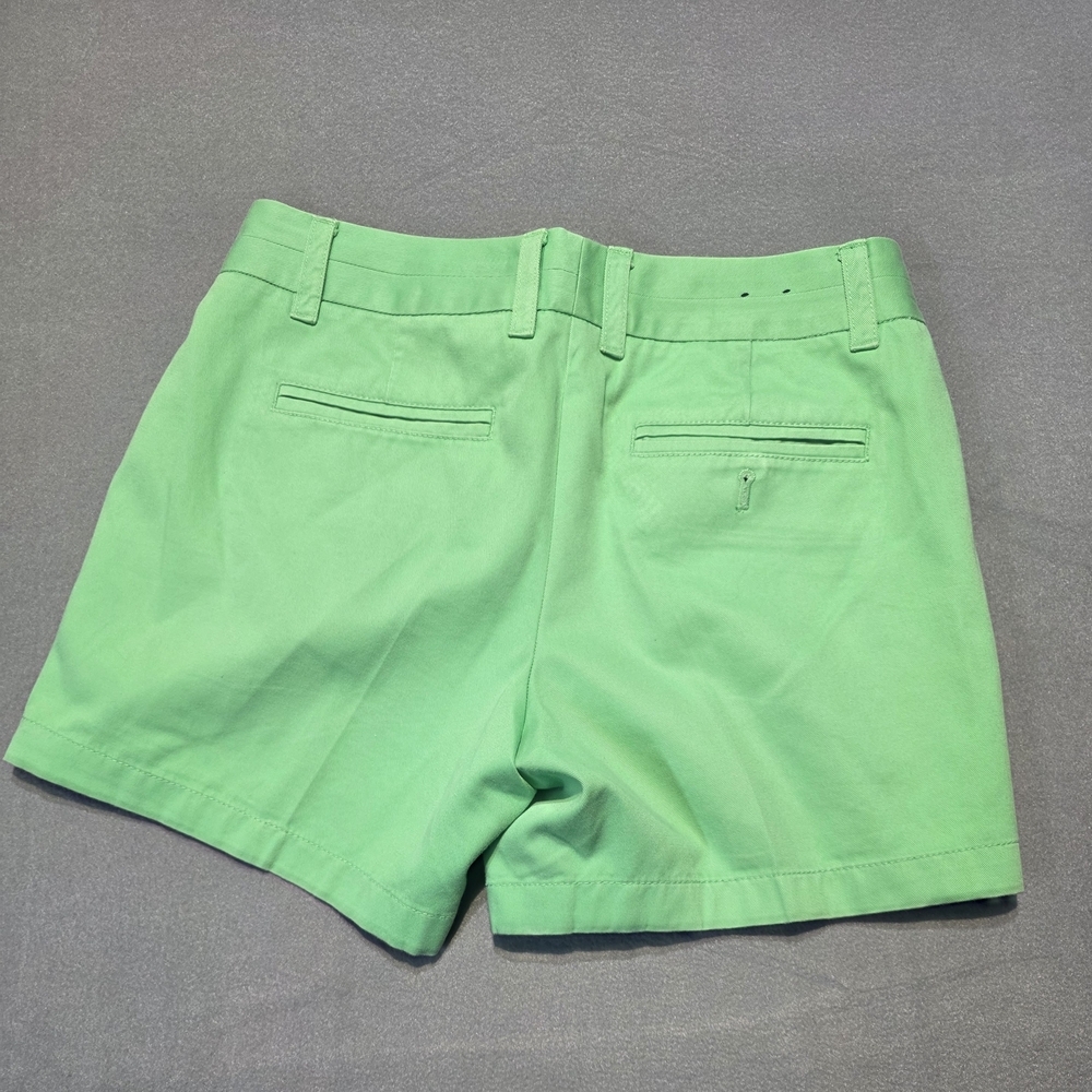 J.Crew Chico's Green Women's Shorts EUC Size 6 Waist 32 Inseam 5 - Picture 2 of 3